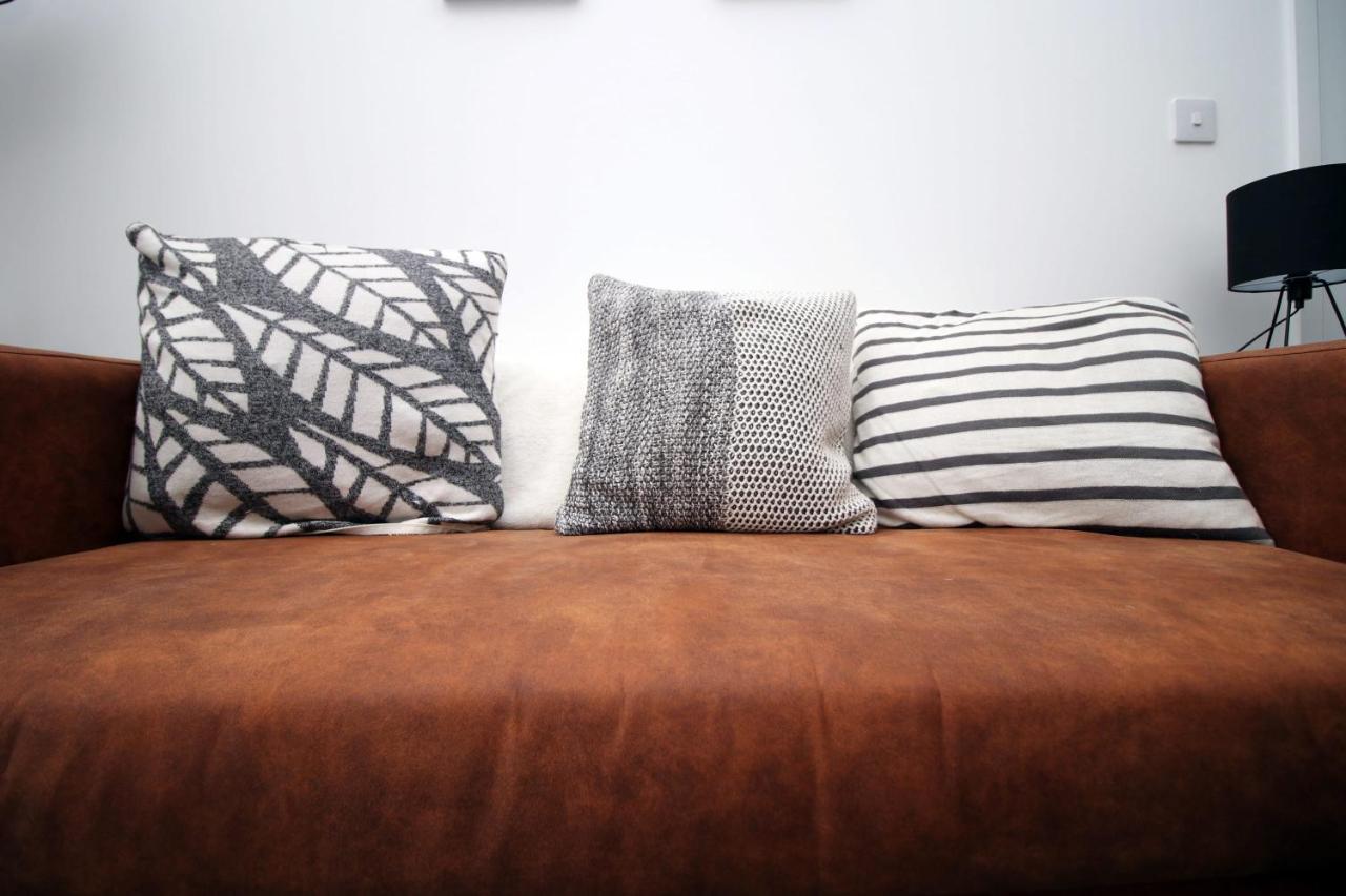 Beachview By Mia Living Close To Beach, Free Parking, Modern 2 Bedroom Apartment Бари Екстериор снимка