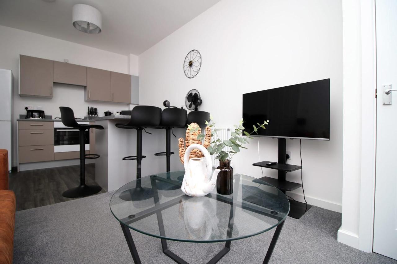 Beachview By Mia Living Close To Beach, Free Parking, Modern 2 Bedroom Apartment Бари Екстериор снимка