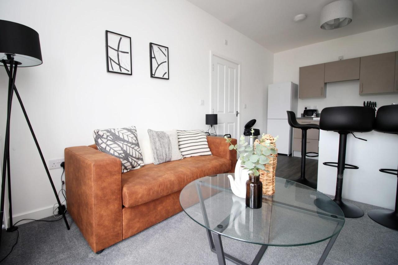 Beachview By Mia Living Close To Beach, Free Parking, Modern 2 Bedroom Apartment Бари Екстериор снимка