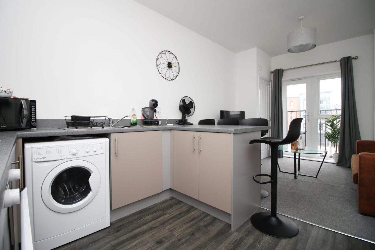 Beachview By Mia Living Close To Beach, Free Parking, Modern 2 Bedroom Apartment Бари Екстериор снимка