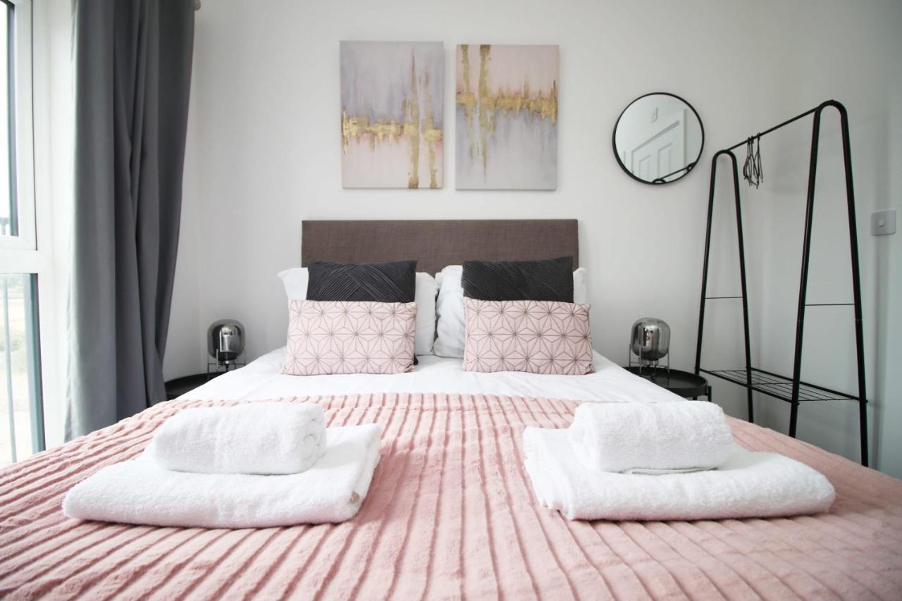 Beachview By Mia Living Close To Beach, Free Parking, Modern 2 Bedroom Apartment Бари Екстериор снимка